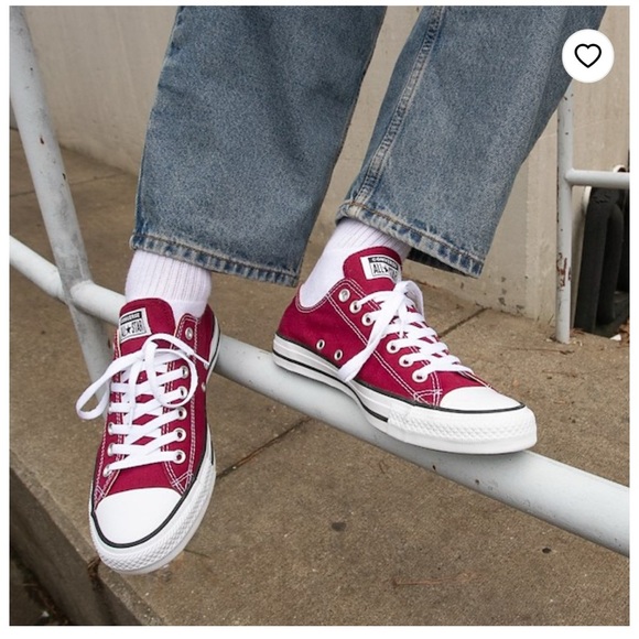 Women’s Maroon Red Low Top Converse Size 8 - Picture 2 of 9